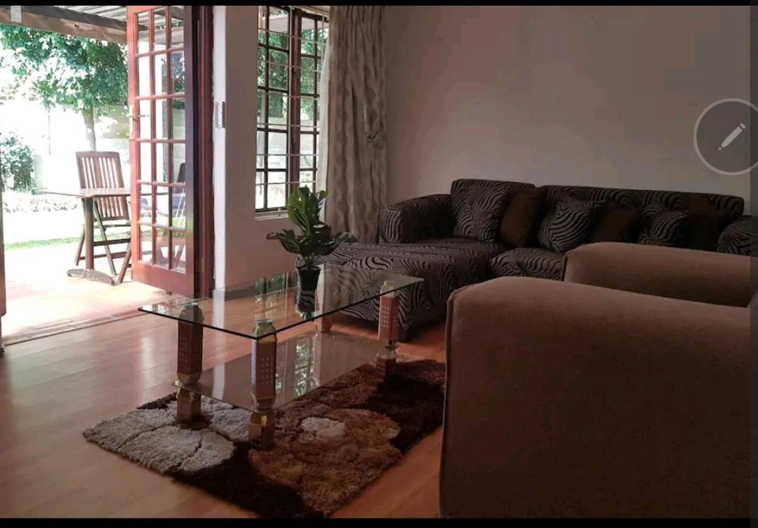 The Link Guest Lodge Kempton Park Oda fotoğraf