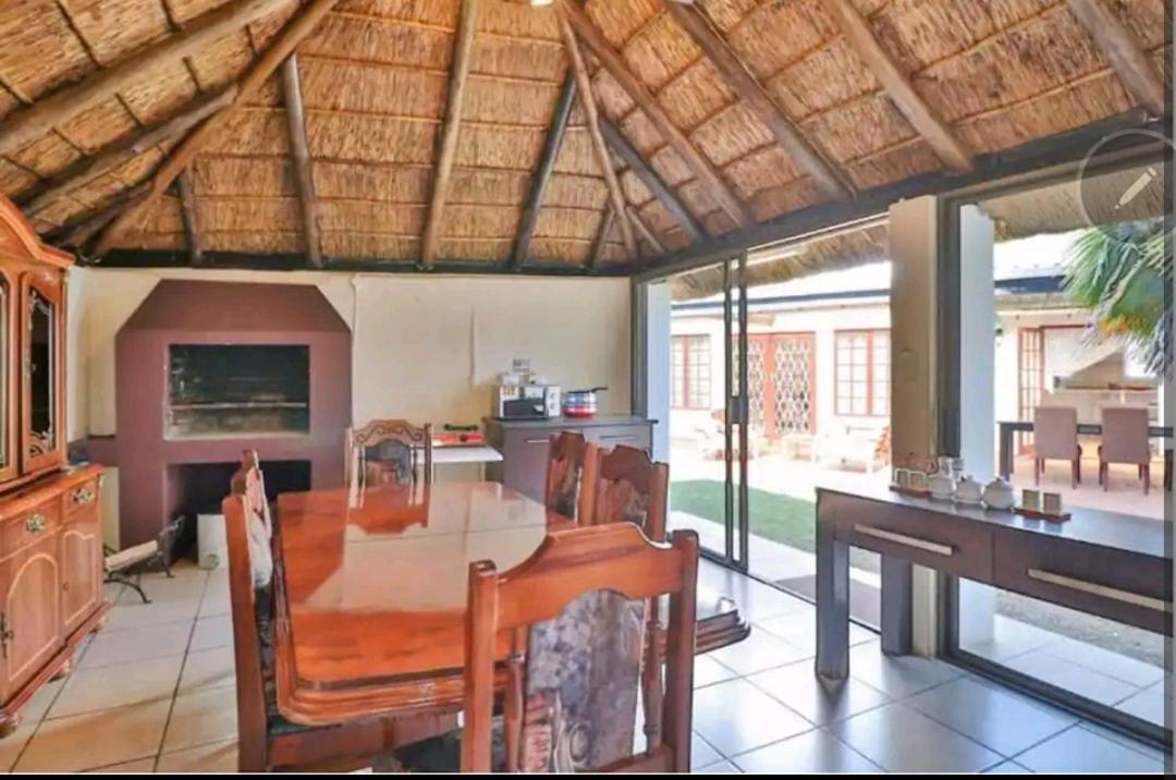 The Link Guest Lodge Kempton Park Oda fotoğraf