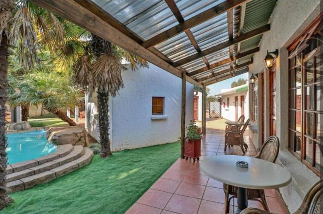 The Link Guest Lodge Kempton Park Oda fotoğraf
